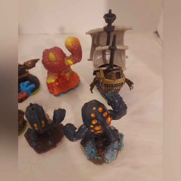 Lot of 13 Activision Skylanders Spyro's Adventure 2011/2012 Action Figure Toys - Picture 9 of 9